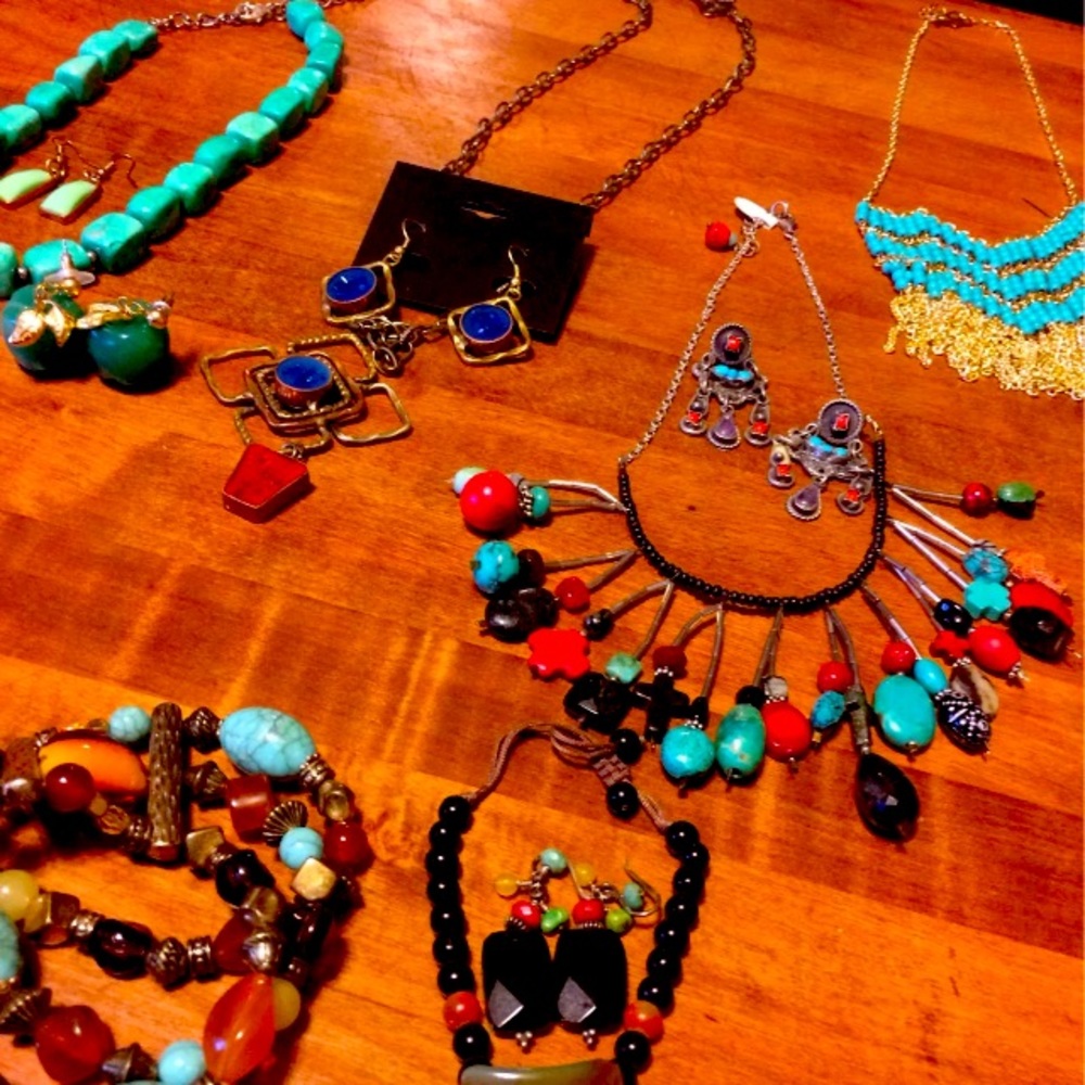 19 piece Turquoise/Blues Jewelry Lot